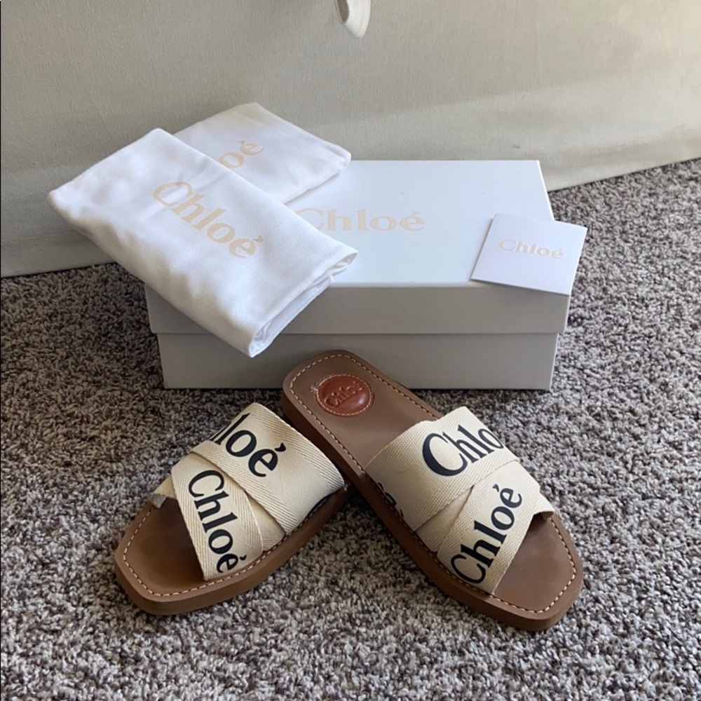 White Chloe Woody flat sandal